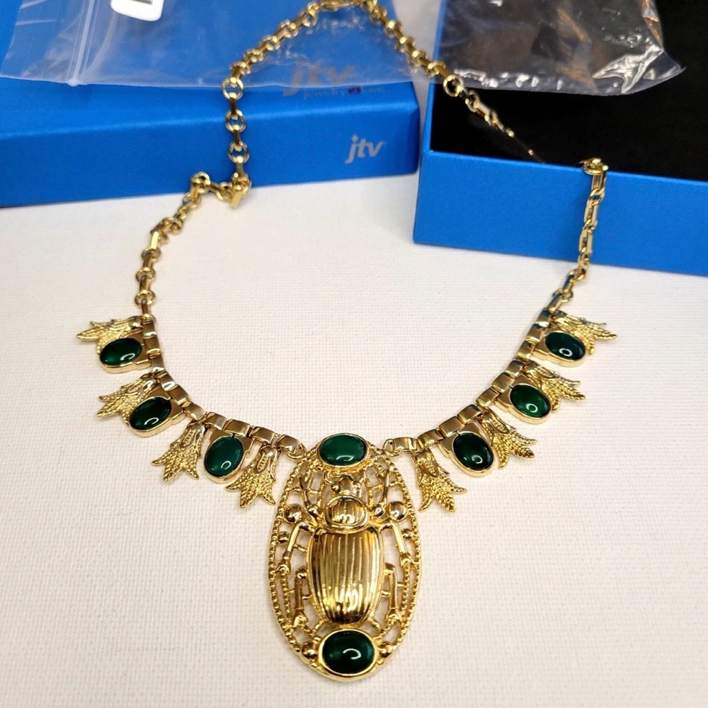 24k Gold over Bronze Egyptian Revival Large Scarab Lotus Necklace Genuine Onyx - Picture 5 of 8